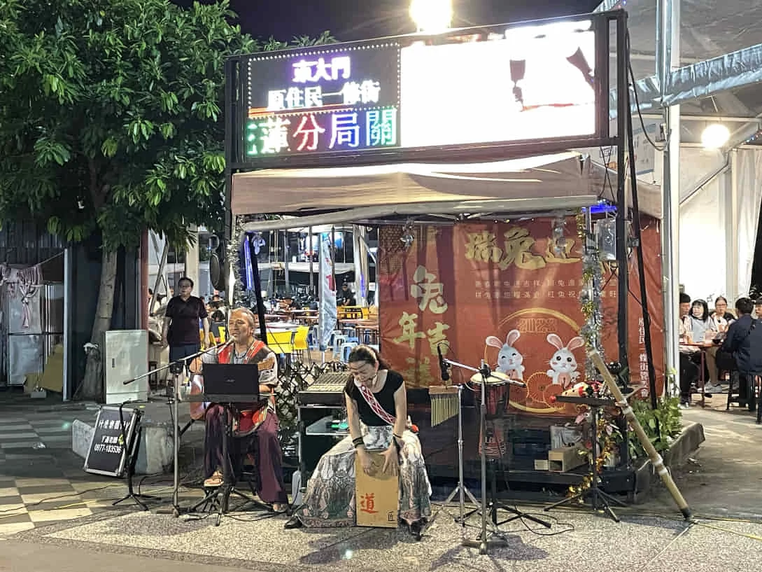 東大門夜市 - 街頭藝人