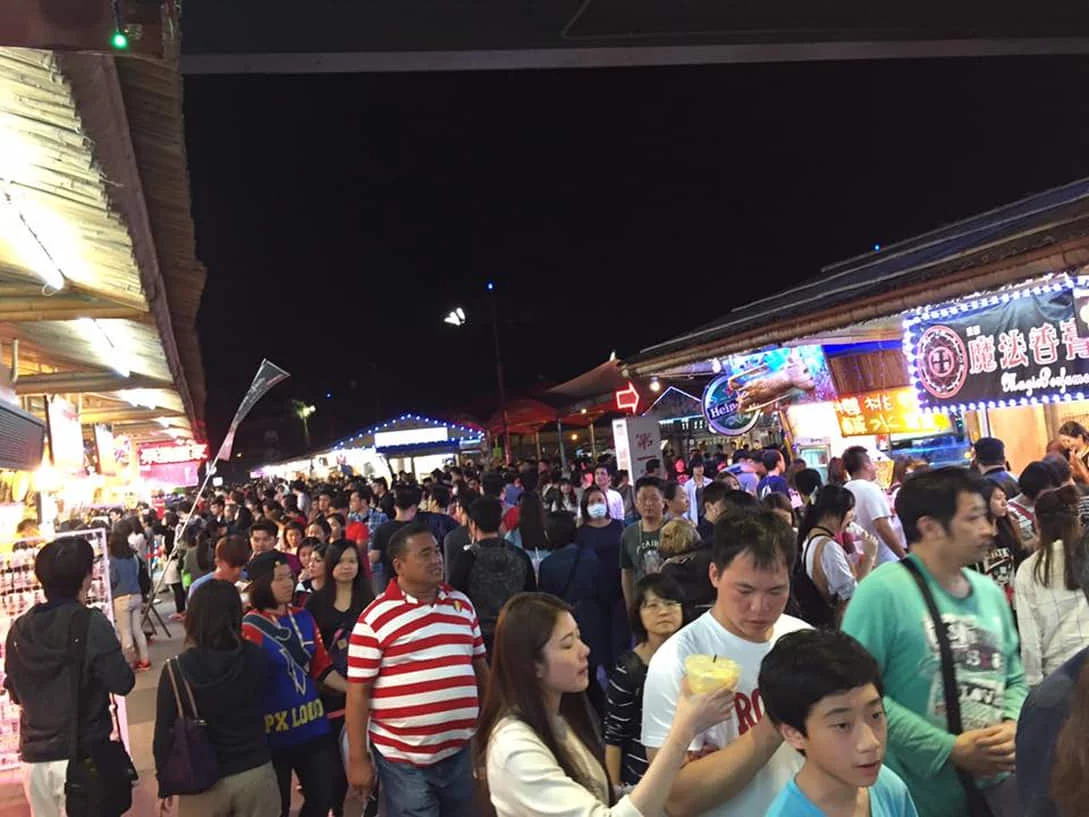 東大門夜市 – 人潮 東大門夜市 - 人潮